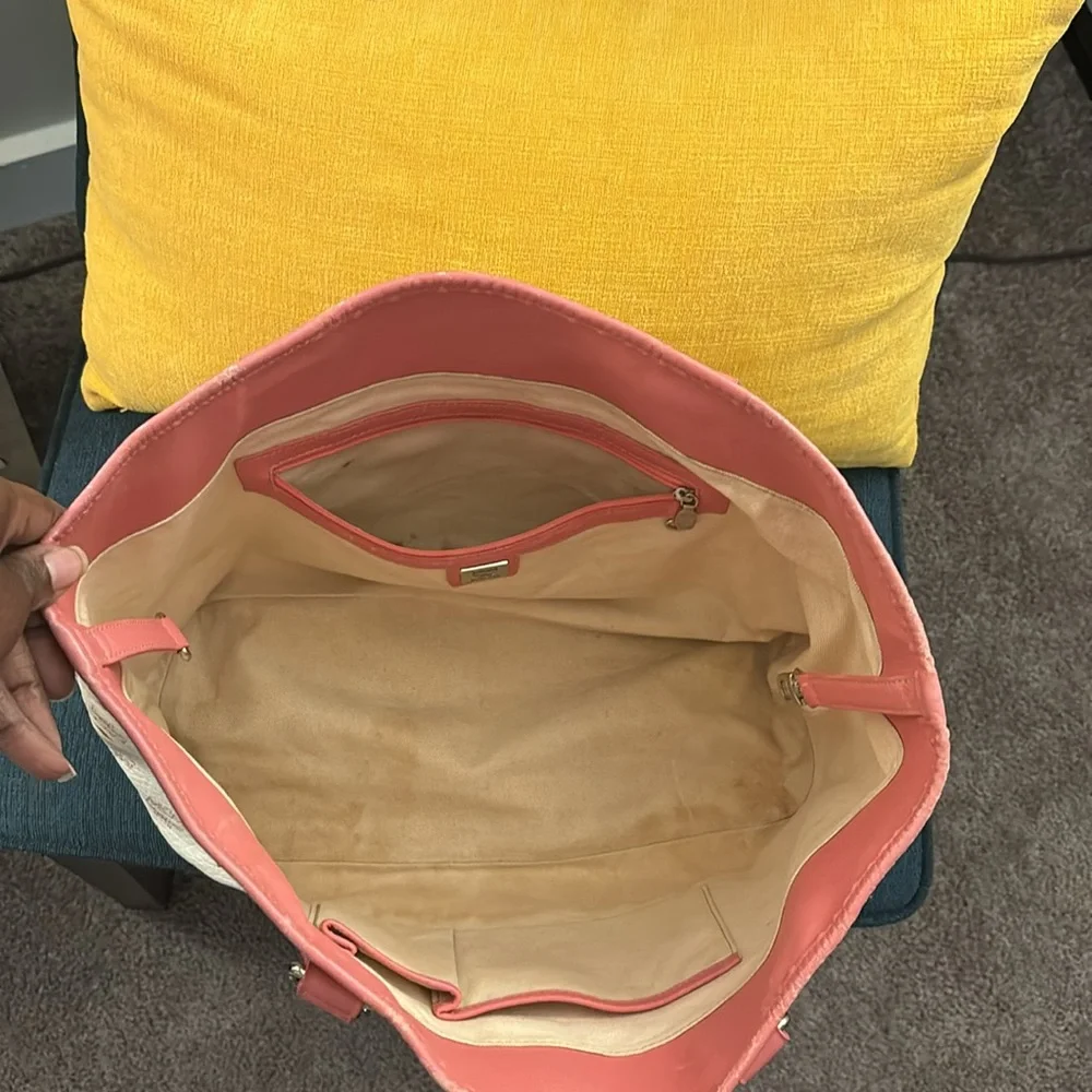 MCM tote - Picture 9 of 12